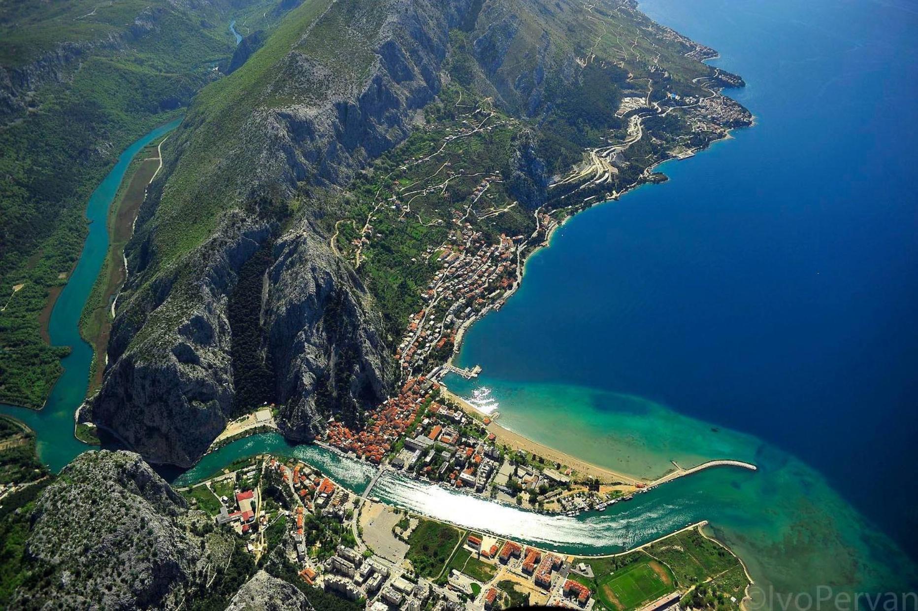 Apartments Beverly Omiš Exterior foto