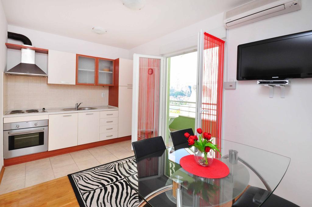 Apartments Beverly Omiš Exterior foto