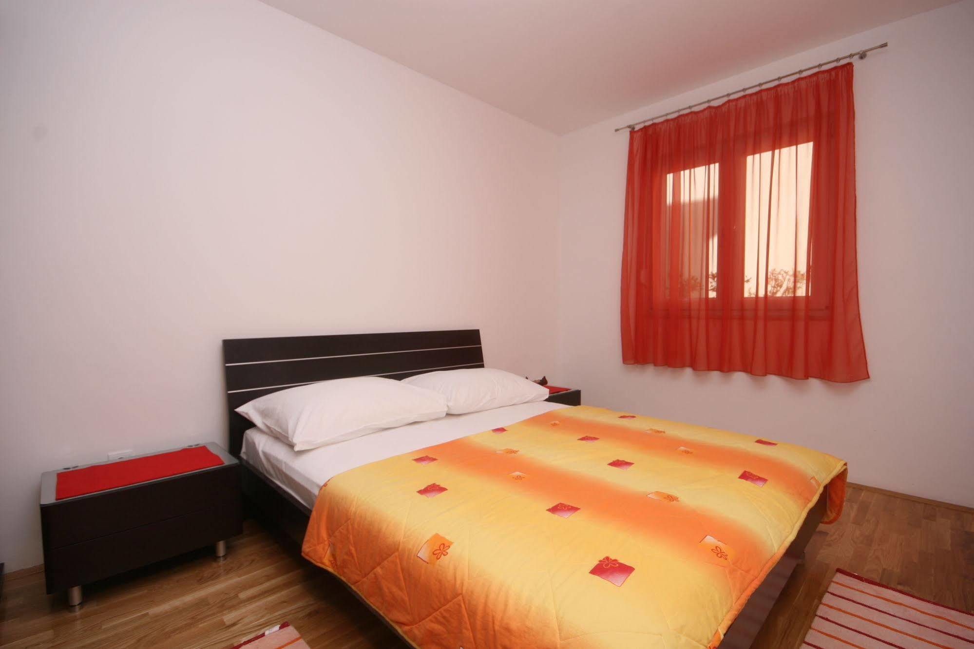 Apartments Beverly Omiš Exterior foto
