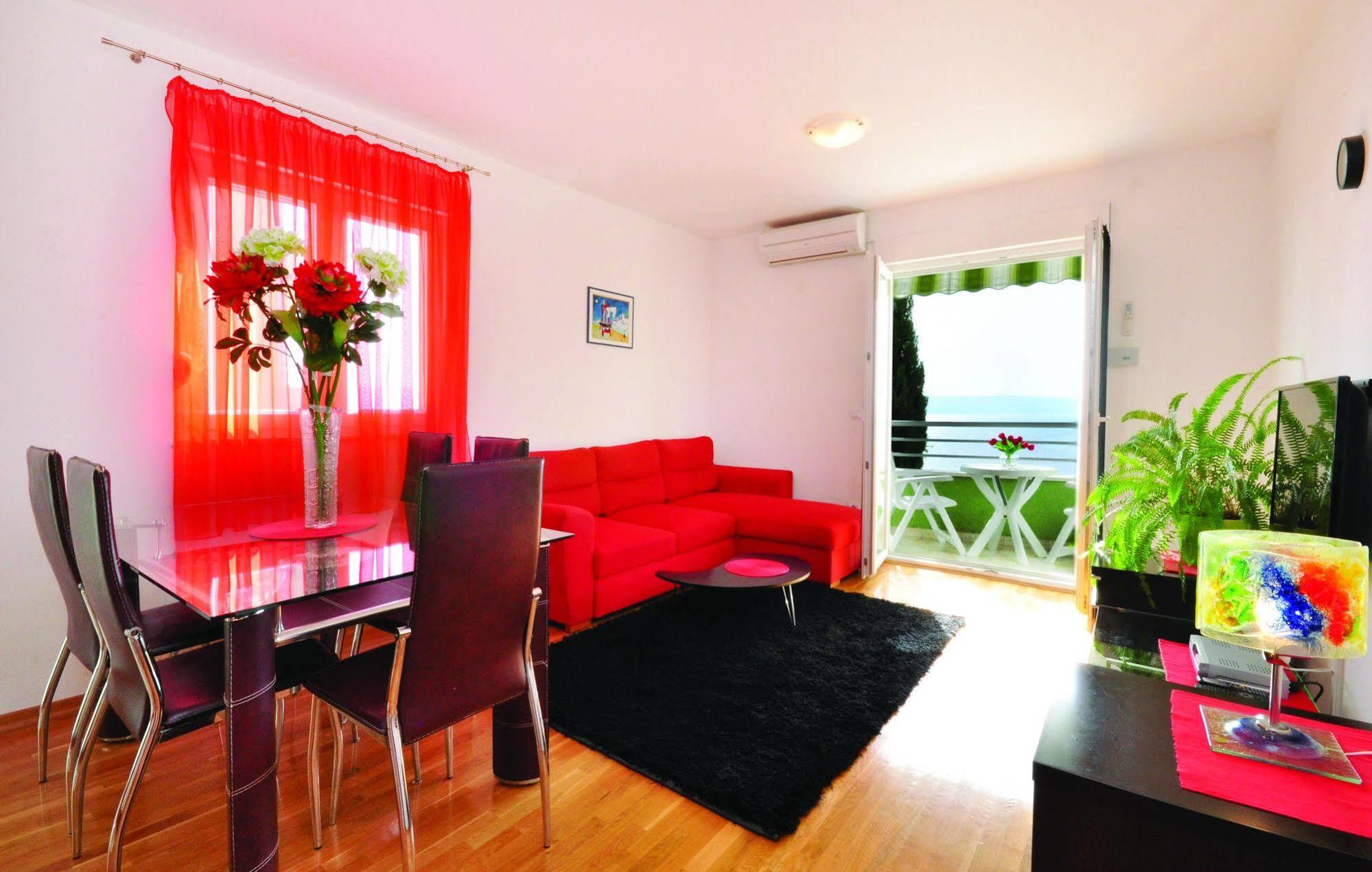 Apartments Beverly Omiš Exterior foto