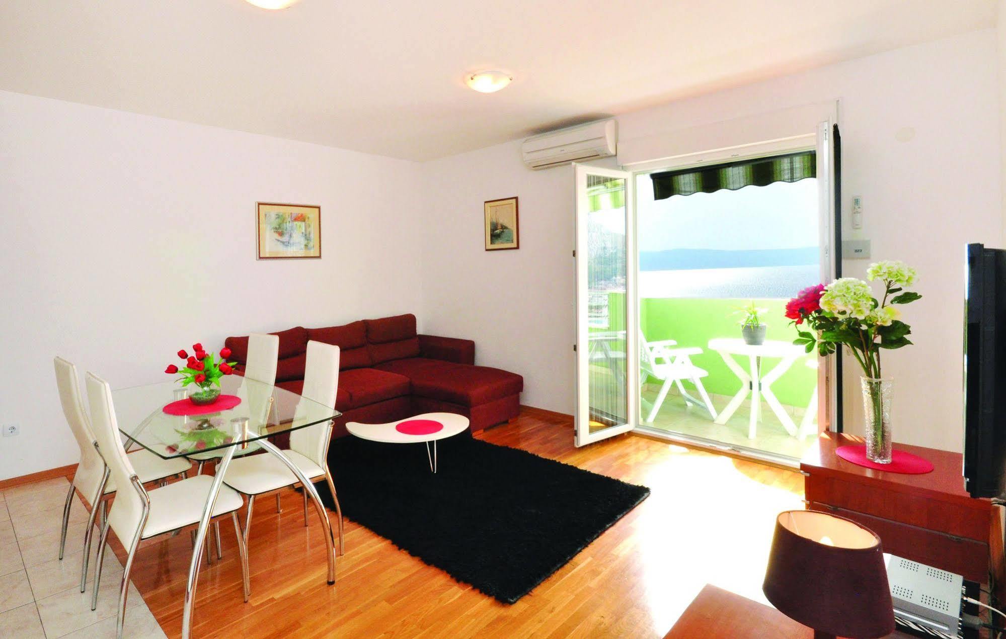 Apartments Beverly Omiš Exterior foto