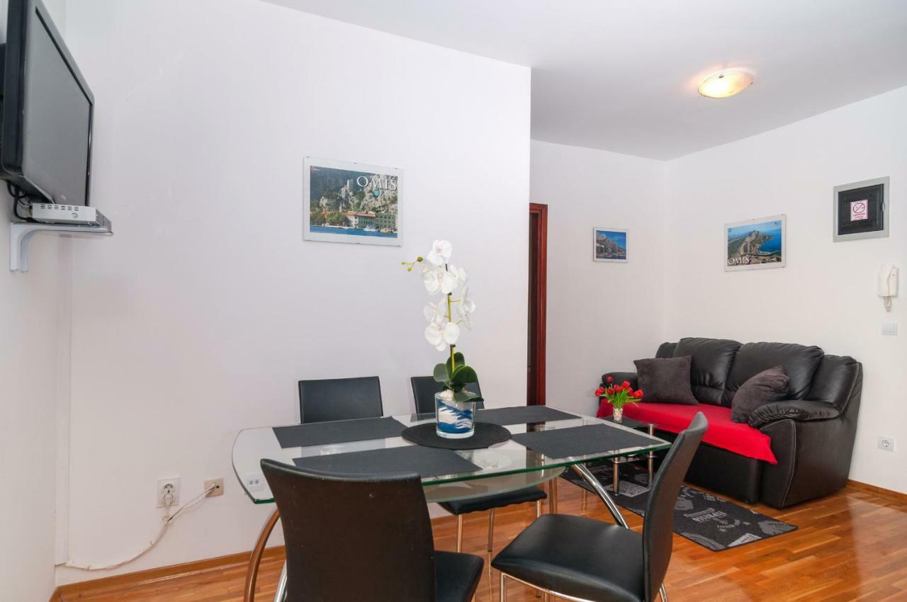 Apartments Beverly Omiš Exterior foto